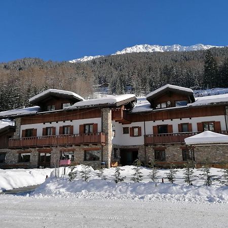 クールマイユール Le Reve Bed & Breakfast エクステリア 写真