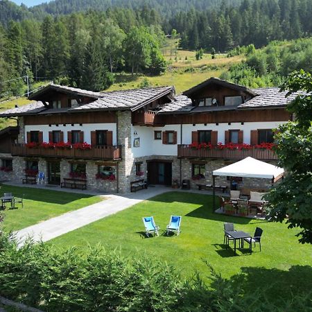 クールマイユール Le Reve Bed & Breakfast エクステリア 写真