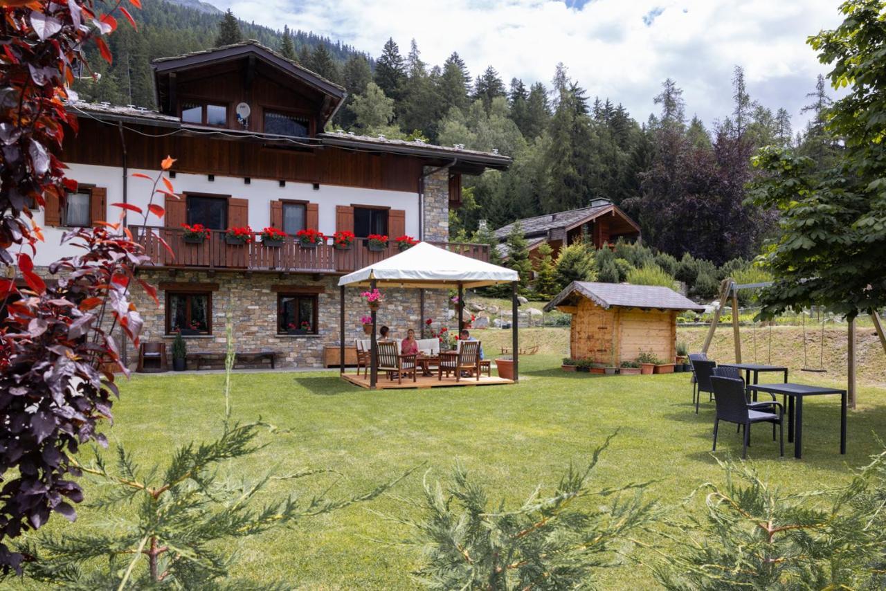 クールマイユール Le Reve Bed & Breakfast エクステリア 写真