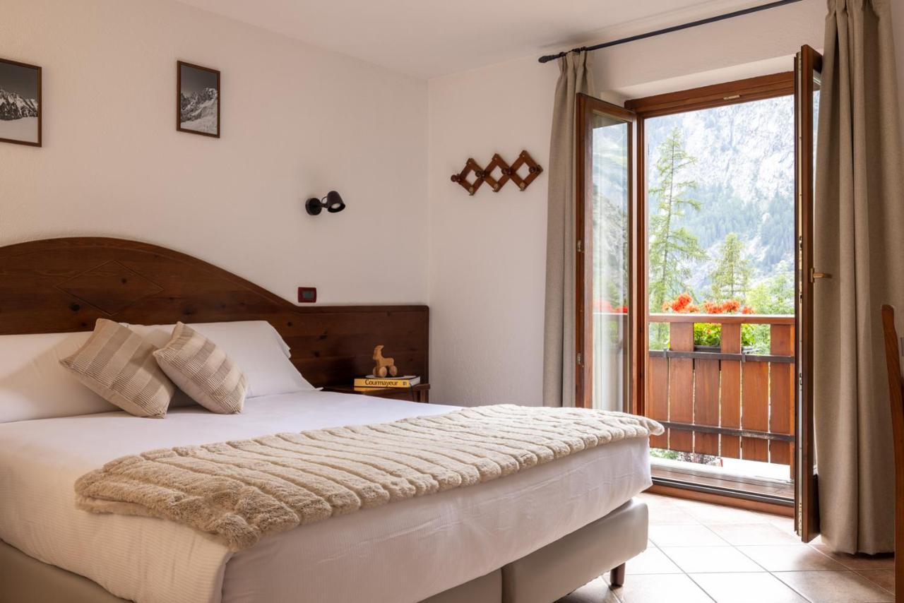 クールマイユール Le Reve Bed & Breakfast エクステリア 写真